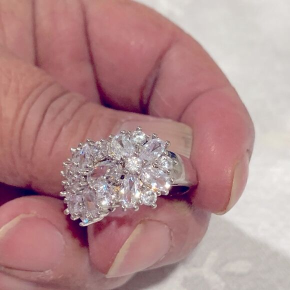 Cubic Zirconia Cocktail Ring 925 Sterling Silver Band Sz 6 NWOT Gorgeo… - Picture 4 of 5